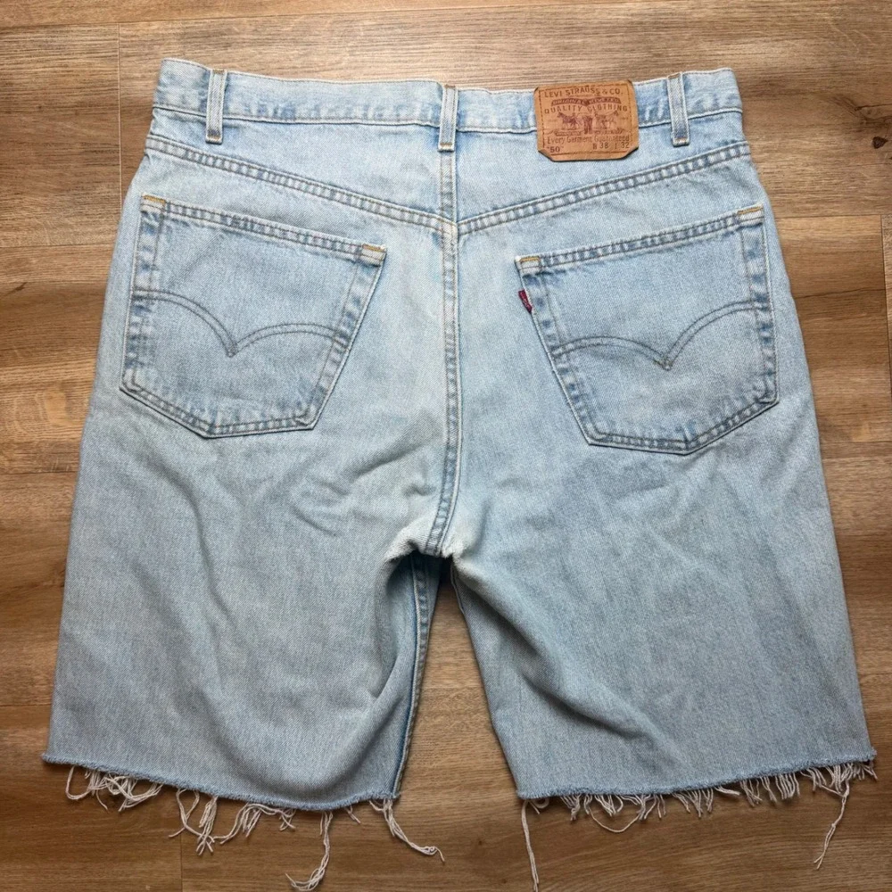 Vintage Levi's 550 Jean Shorts Mens 38 Blue Relaxed Fit Cut Off Made in USA